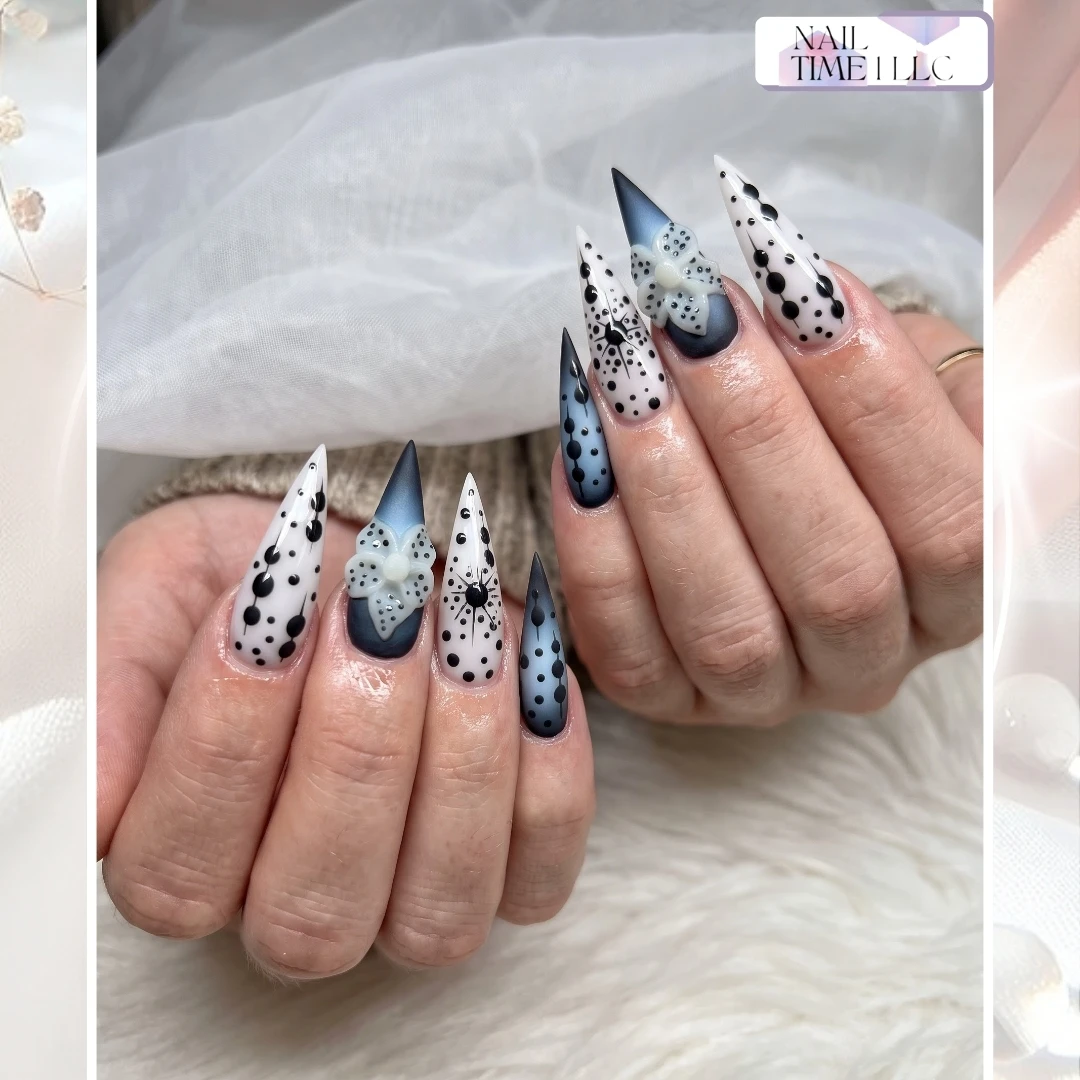 Ladies nails art
